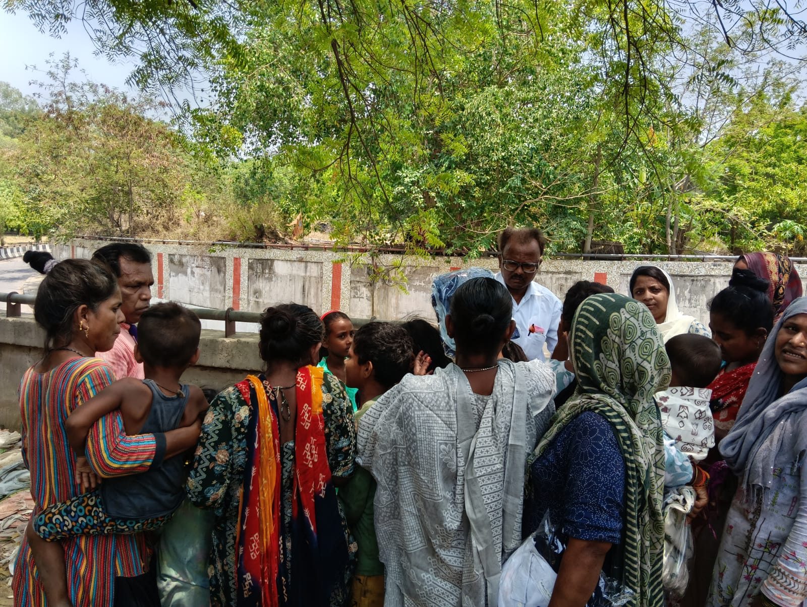 Care for food and cloths distribution
